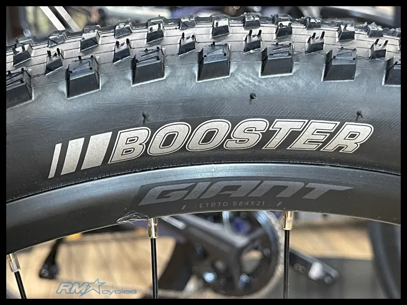 Giant Talon 2 Knight Shield Medium 27.5 2022 Ex-Display-9