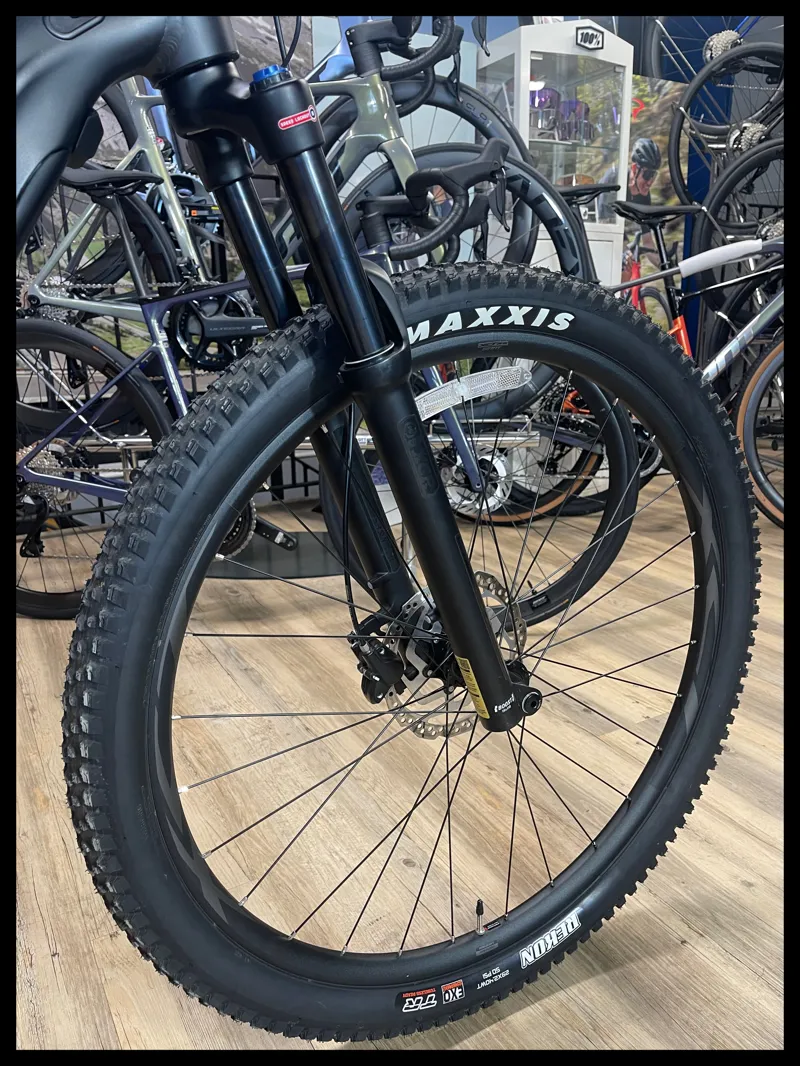 Giant Fathom E+ 2 29er 25km/h Large Gunmetal Black 2022 Ex-Demo-5