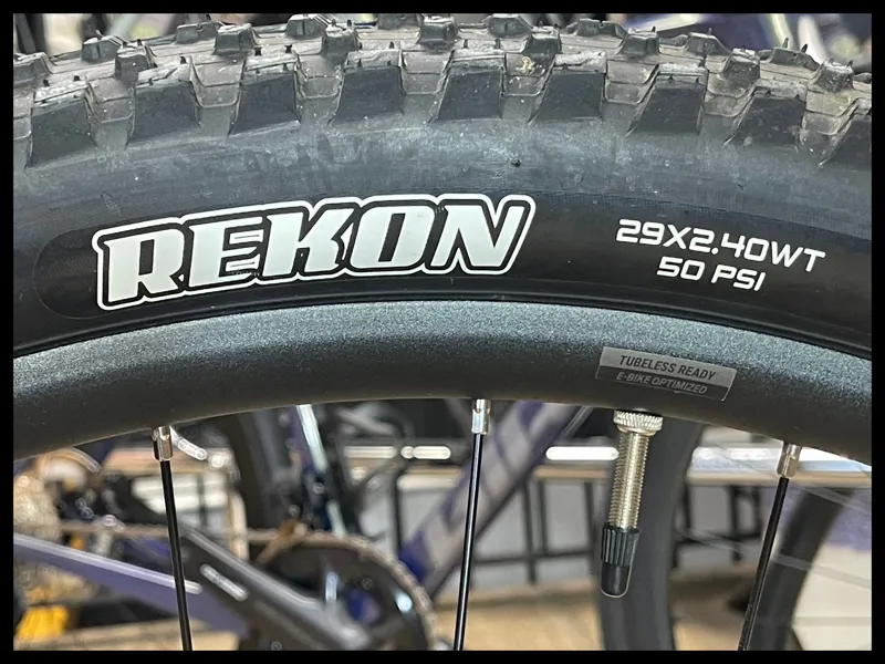 Giant Fathom E+ 2 29er 25km/h Large Gunmetal Black 2022 Ex-Demo-8