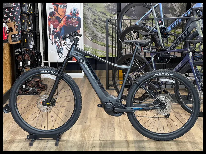 Giant Fathom E+ 2 29er 25km/h Large Gunmetal Black 2022 Ex-Demo-1