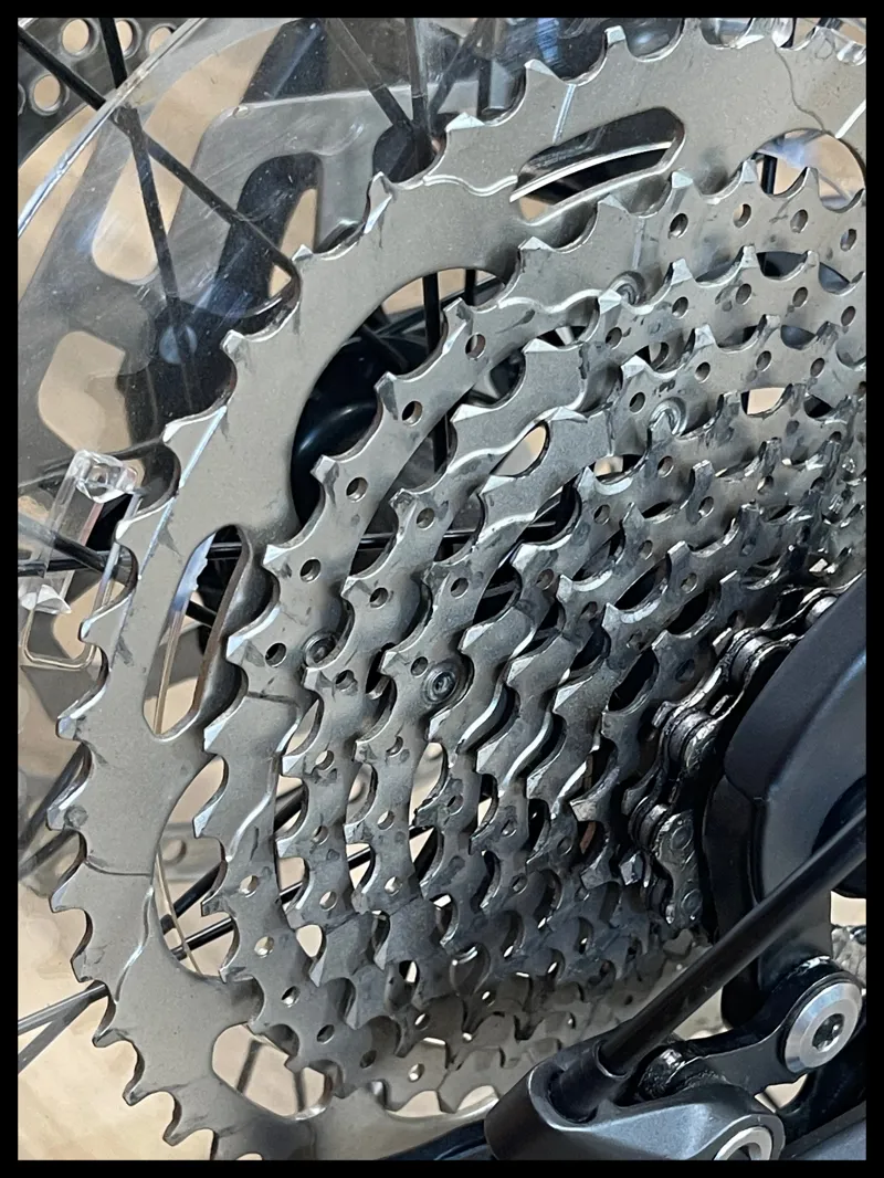 Giant Fathom E+ 2 29er 25km/h Large Gunmetal Black 2022 Ex-Demo-2