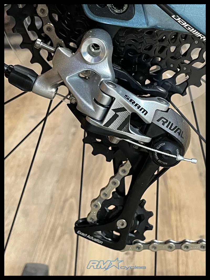 Giant Revolt X 1 Cold Night Small 2023 Ex-Display-3