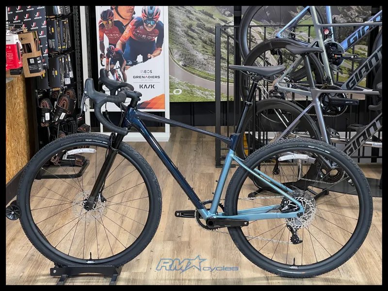 Giant Revolt X 1 Cold Night Small 2023 Ex-Display-1