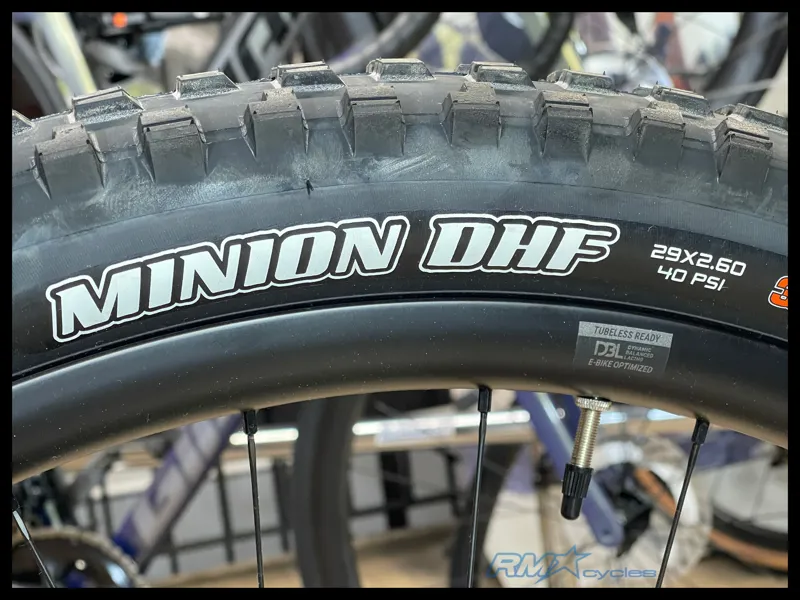 Giant Trance X Advanced E+ 1 Airglow-7