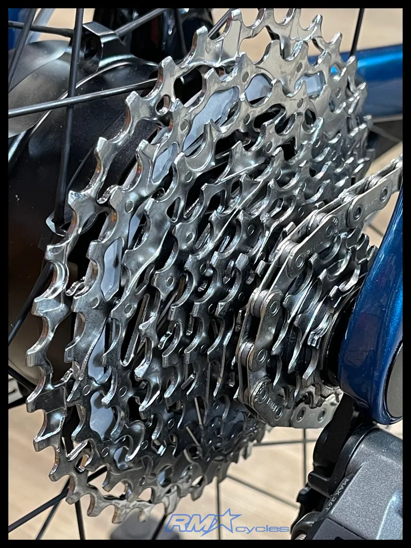 Giant Defy Advanced E+ Elite 2 25km/h ML Sea Sparkle Ex-Display-4