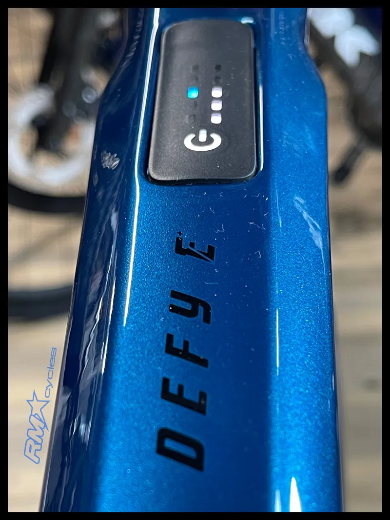 Giant Defy Advanced E+ Elite 2 25km/h ML Sea Sparkle Ex-Display-2