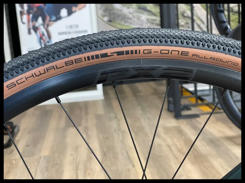 2024 Giant Defy Advanced E+ Elite AR Medium in Kelp Forest Ex-Display-8