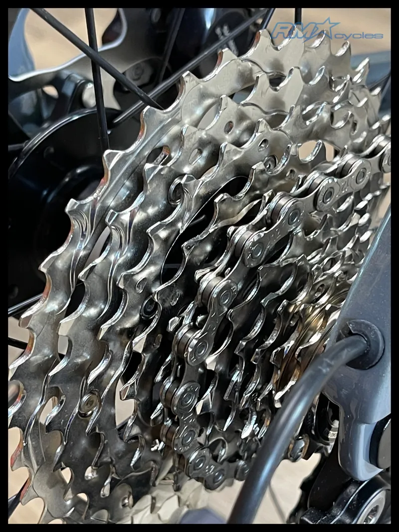 Giant Revolt Advanced 0  Aurora Noise Large 2025 Ex-Display-2