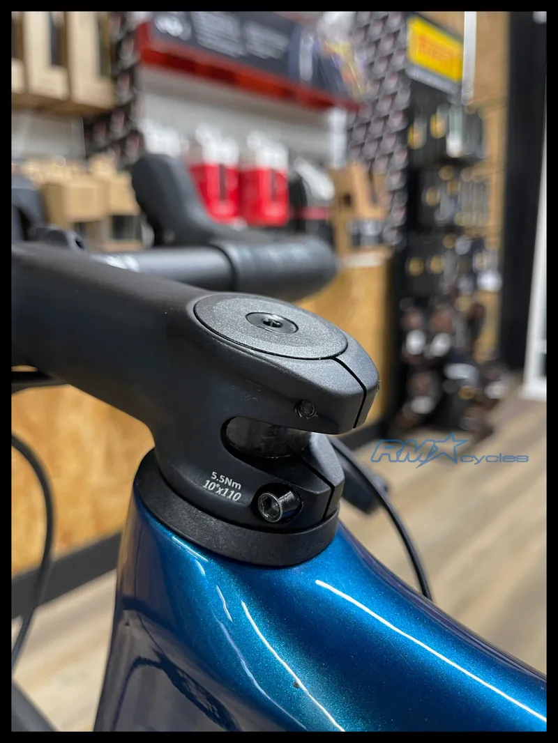 2023 Giant TCR Advanced Pro 2 Disc ML Sea Sparkle Approved Used-12