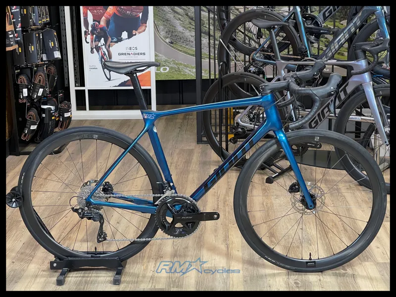 2023 Giant TCR Advanced Pro 2 Disc ML Sea Sparkle Approved Used