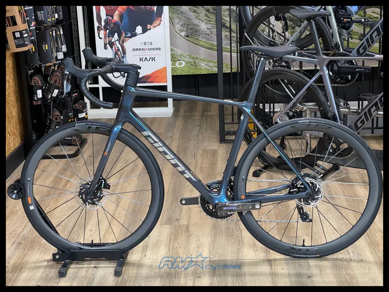 Giant TCR Advanced Pro 0 AXS Ocean Twilight M-Large 2025 Ex-Display-1