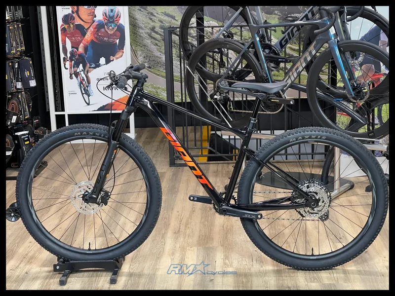 Giant XTC SLR 29 1 Medium Abyss Black 2025 Ex-Display-1