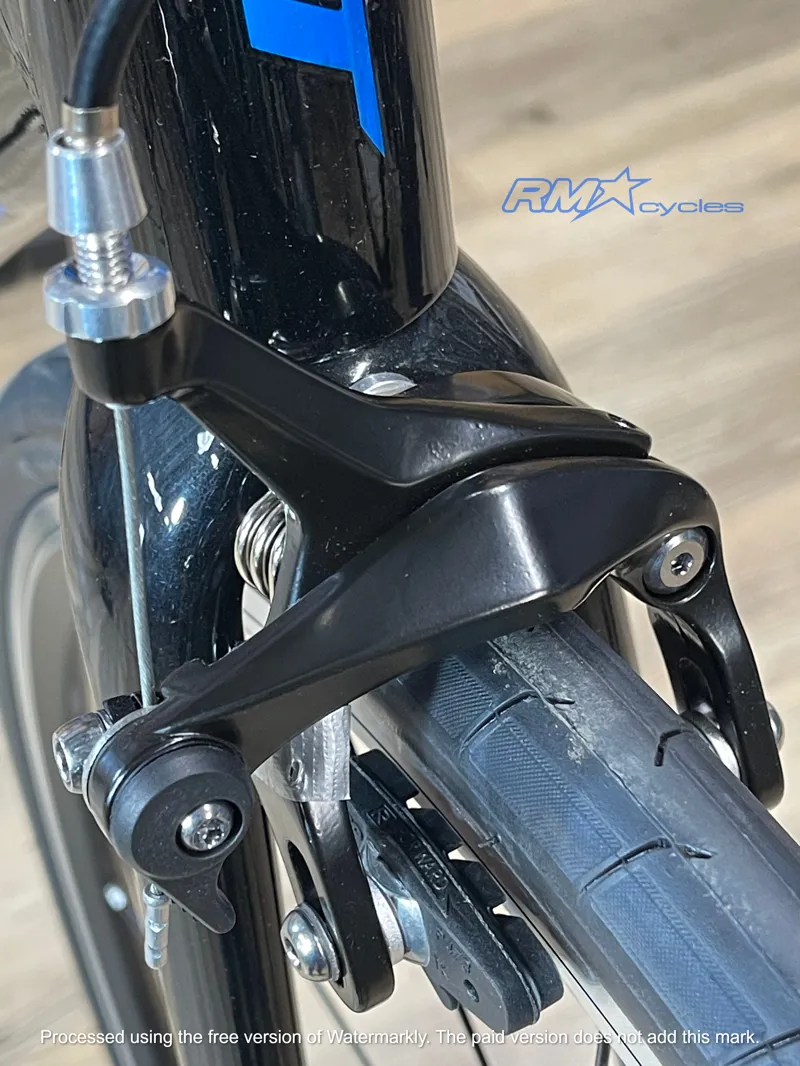 Giant Contend 2 Road Bike ML in Black 2021 Ex-Display-8