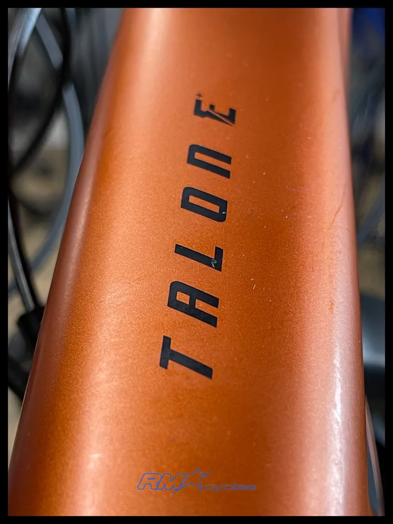 Giant Talon E+ 29 2 Amber Glow Large 2023 Ex-Display-2