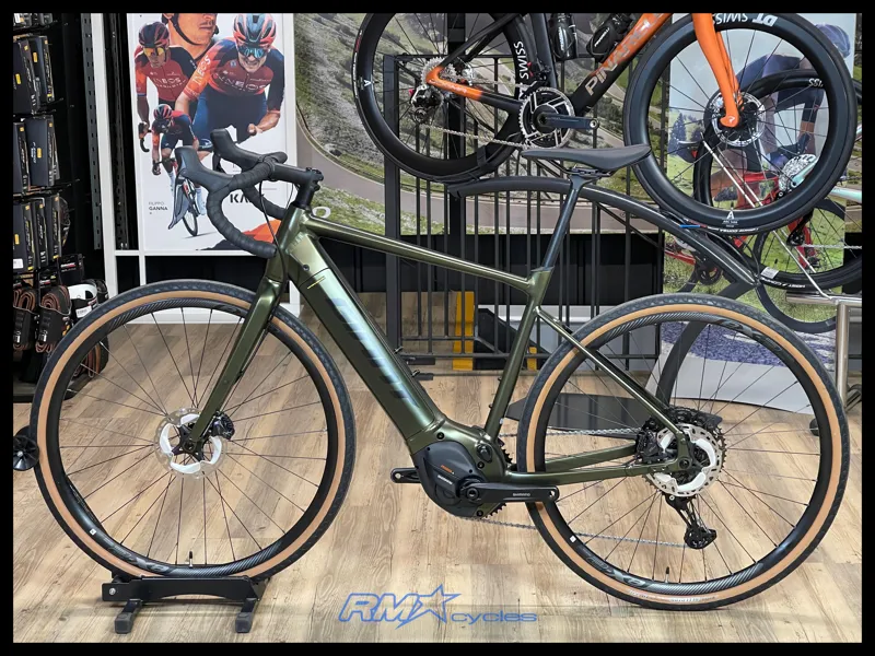 Giant Revolt E+1 25km/h ML Phantom Green 2024 Ex Display-1