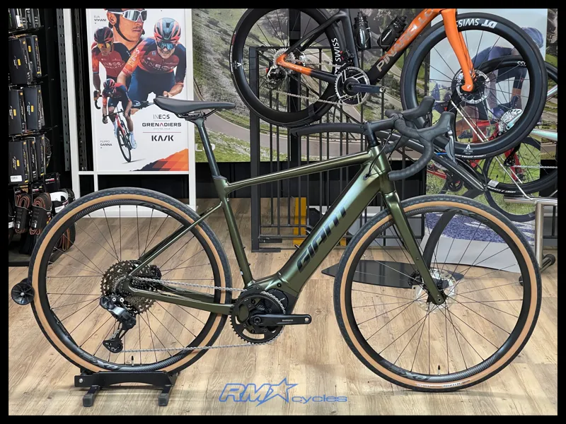 Giant Revolt E+1 25km/h ML Phantom Green 2024 Ex Display