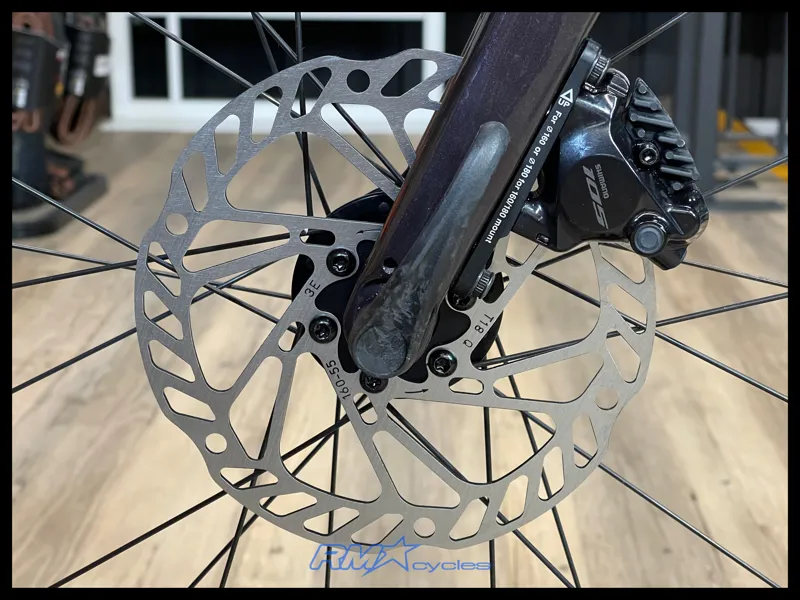 Giant Defy Advanced 2 Tiger Red M-Large 2025 Ex-Display-7