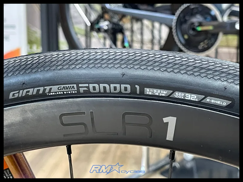 Giant Defy Advanced Pro 1 Meteor Storm Large 2025 Ex-Display-10