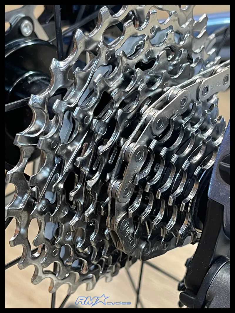 Giant Propel Advanced Pro 1 Frost Silver Large 2025 Ex-Display-3