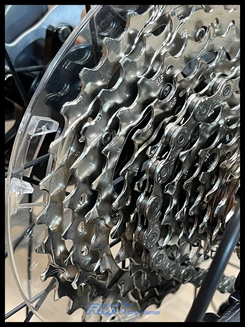 Giant Revolt Advanced 0 Aurora Noise Large 2025 Ex-Display-3