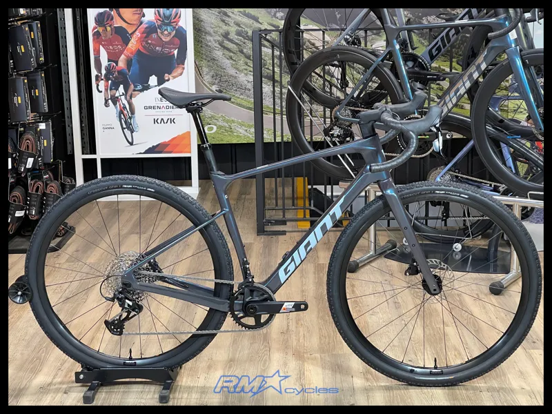 Giant Revolt Advanced 1 Ocean Twilight Medium 2025 Ex-Display