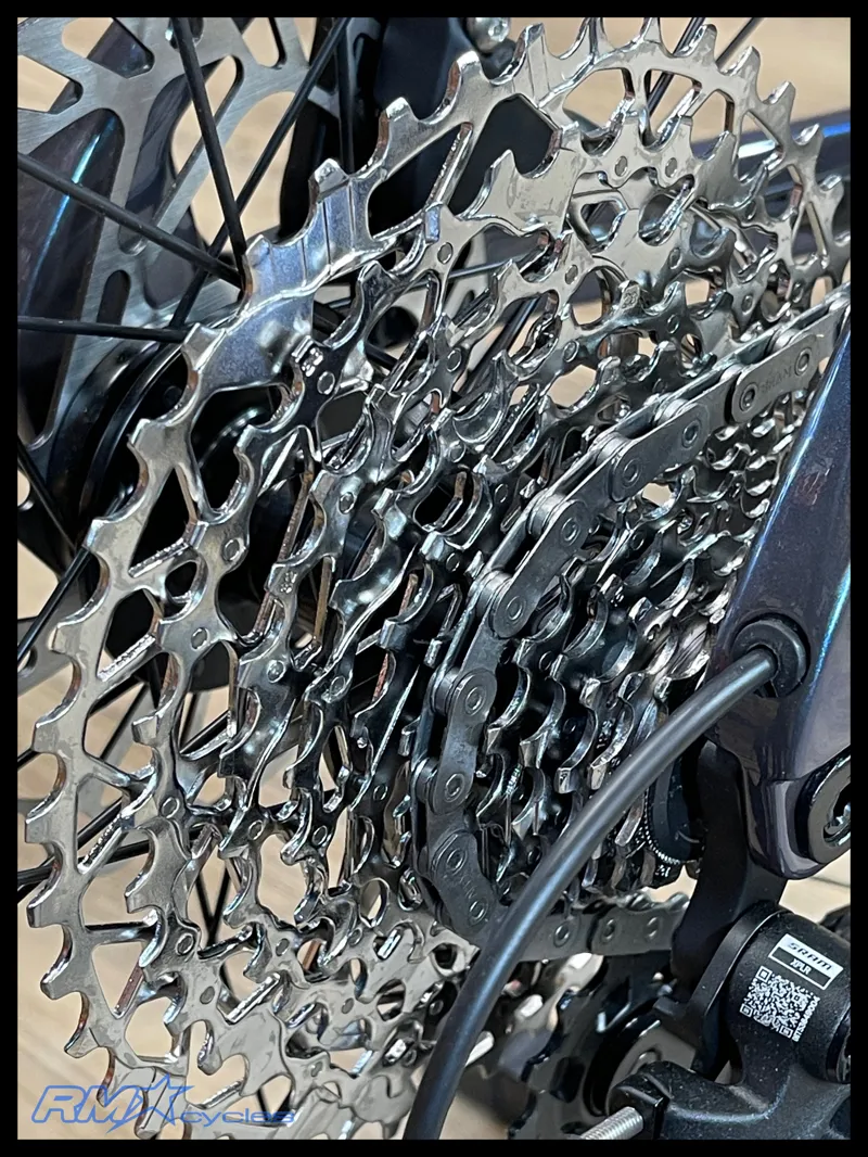 Giant Revolt Advanced 1 Ocean Twilight Medium 2025 Ex-Display-3