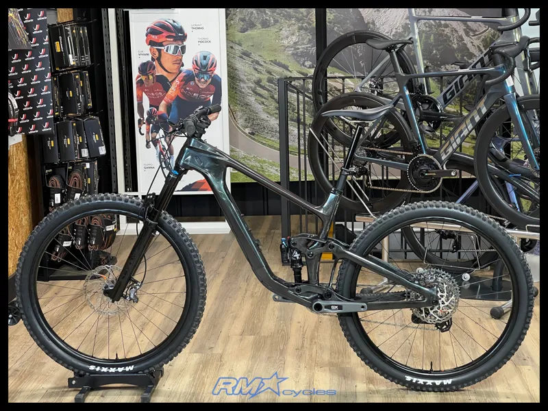 Giant Trance X Advanced 1 Arctic Light Large 2025 Ex-Display-1