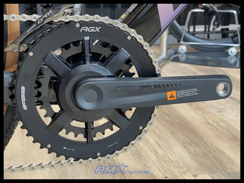 Giant Revolt Advanced 2 Carbon Large 2025 Ex-Display-6