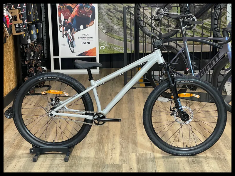 GT LaBomba RAW 26 Kids Jump Bike 2024