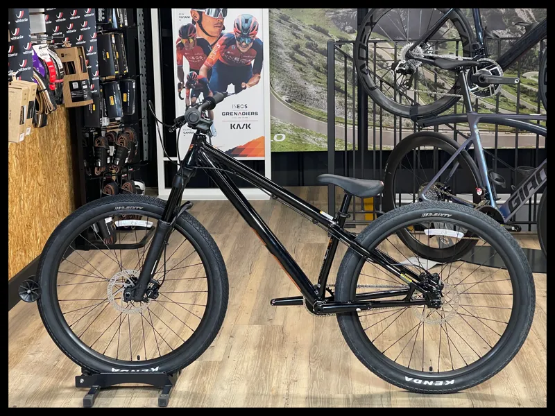 GT LaBomba Pro 26 Unisex Black 2025-1