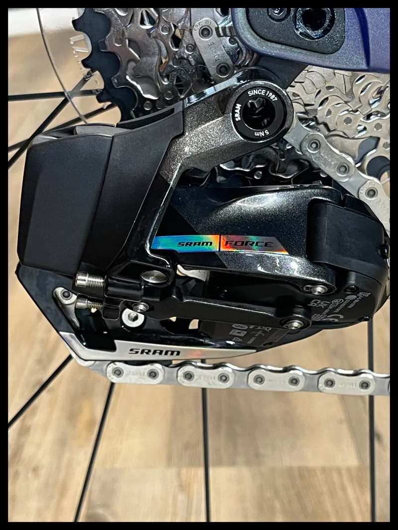 Giant Revolt Advanced Pro 0 Gravel Bike In Gloss Interstellar/Chrome-3