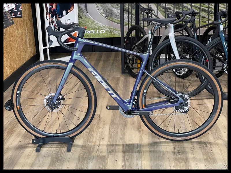 Giant Revolt Advanced Pro 0 Gravel Bike In Gloss Interstellar/Chrome-1