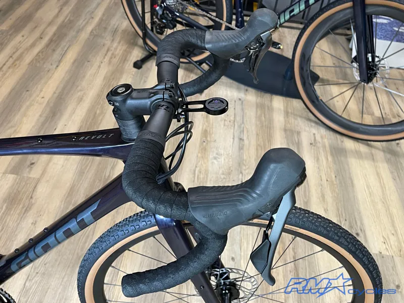 Giant Revolt Advanced Pro 1 - Custom Build - Small-8