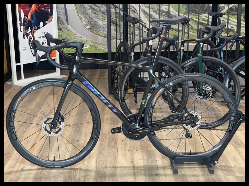 Giant TCR Advanced SL 0 Disc Di2 Carbon 2024-1