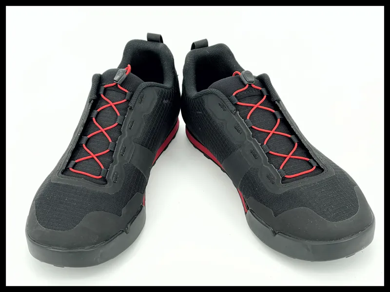 Giro Tracker Fastlace MTB in Black Red