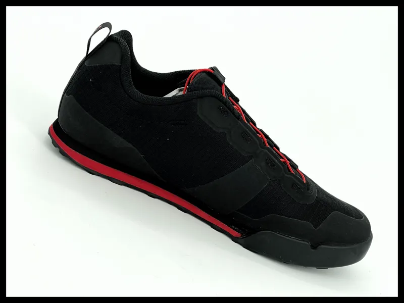 Giro Tracker Fastlace MTB in Black Red-2