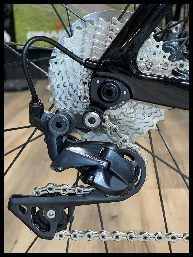 Liv Enviliv Advanced Pro 1 Disc Carbon Road Bike in Gloss Sincity 2022-8