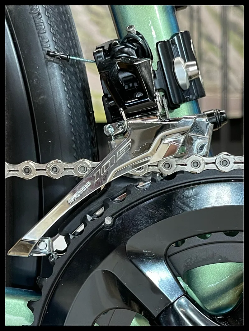 2022 Liv Avail Advanced 2 Road Bike in Fanatic Teal-3