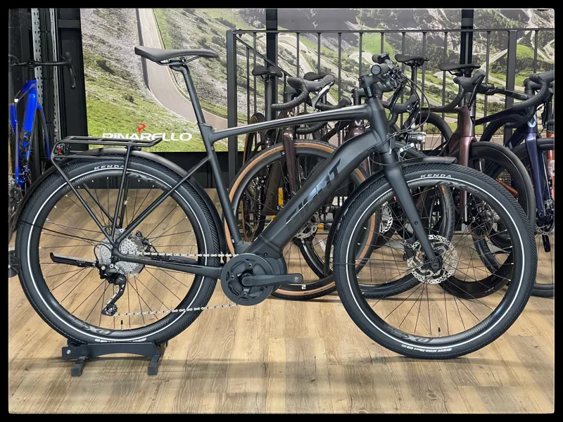 2020 Giant FastRoad E+ EX Pro Electric Hybrid Bike in Black