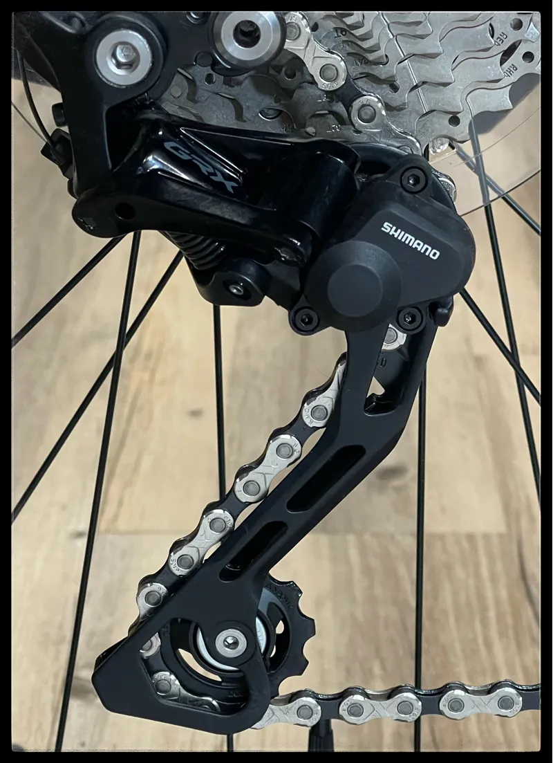 2020 Giant FastRoad E+ EX Pro Electric Hybrid Bike in Black-4