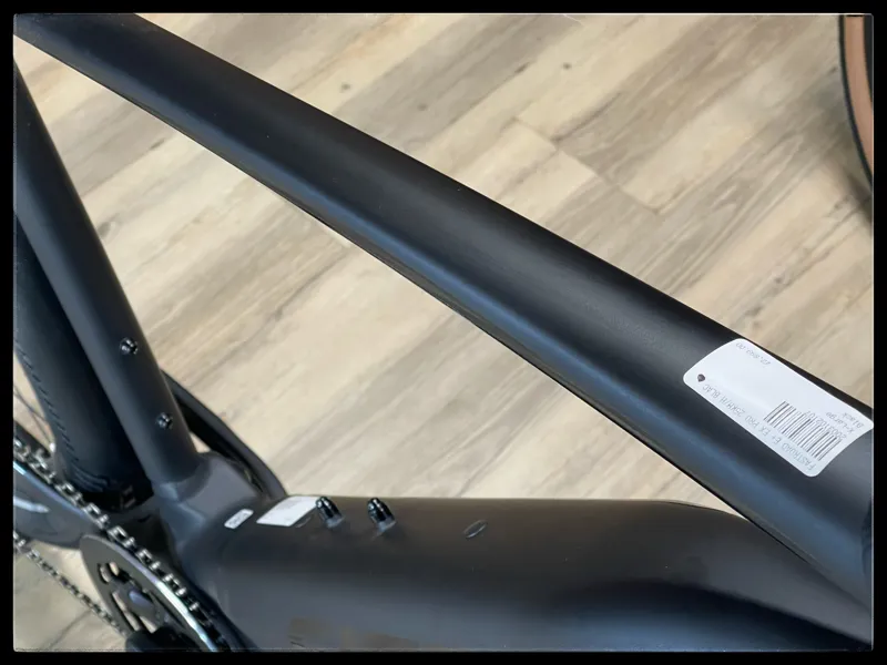 2020 Giant FastRoad E+ EX Pro Electric Hybrid Bike in Black-2