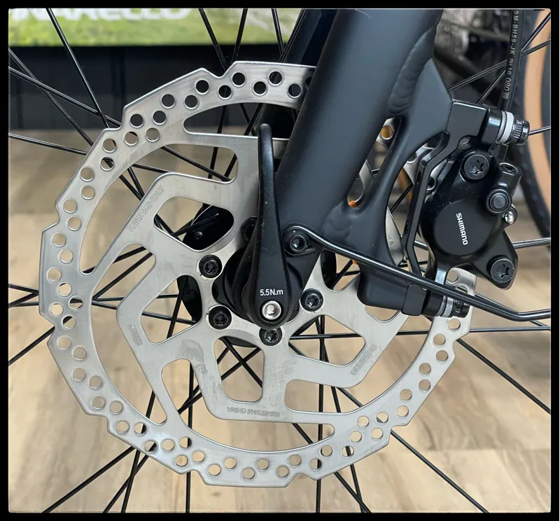 2020 Giant FastRoad E+ EX Pro Electric Hybrid Bike in Black-6