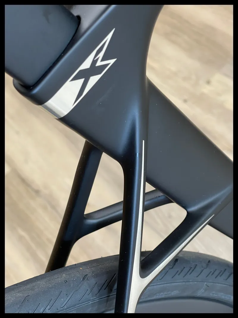 Pinarello X5 DISC 105 DI2 Xolo Black 2024-5