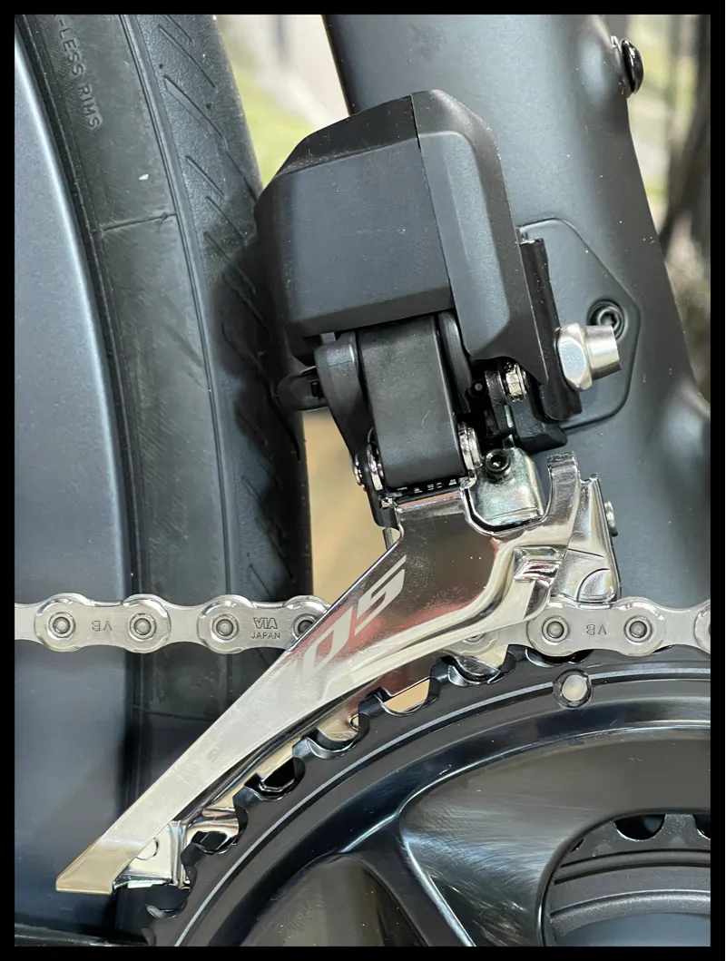 Pinarello X5 DISC 105 DI2 Xolo Black 2024-6