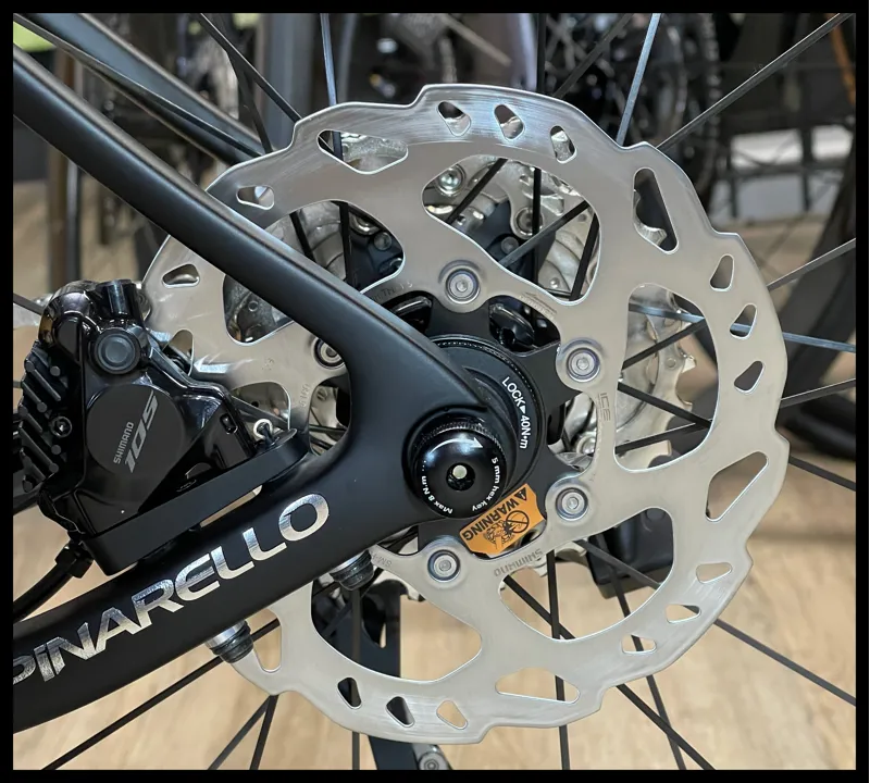 Pinarello X5 DISC 105 DI2 Xolo Black 2024-13