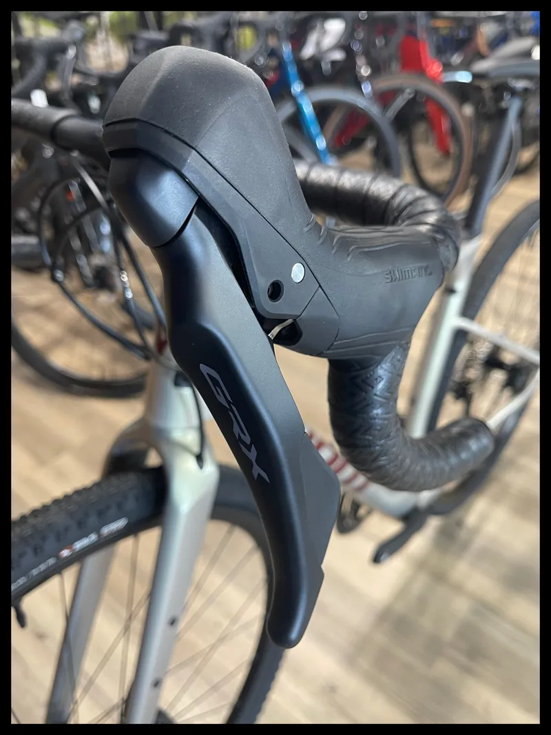 Giant Revolt Advanced 2 Gravel Bike in Golden Haze-2