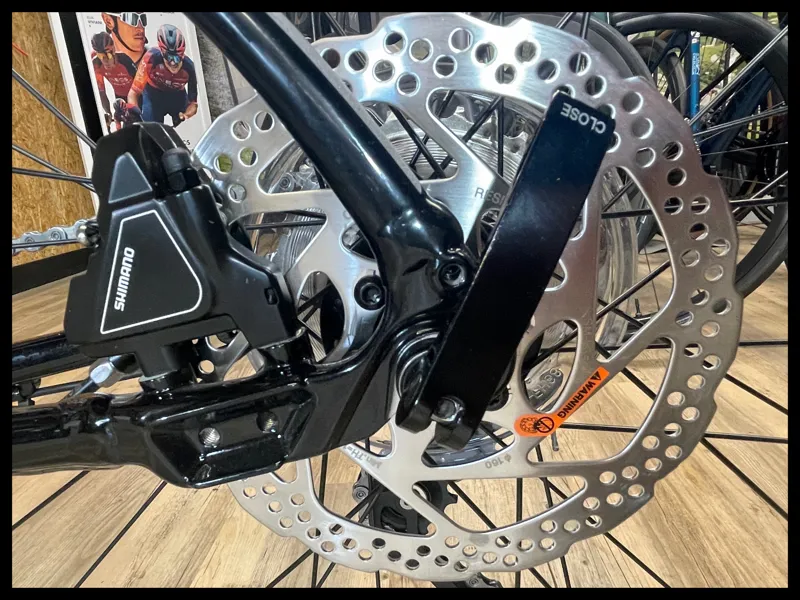 CD28-C31100M10M  Quick Disc 1 Mens Hybrid Black Pearl Medium 2024-8