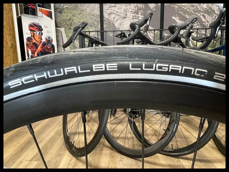 CD28-C31100M10M  Quick Disc 1 Mens Hybrid Black Pearl Medium 2024-9