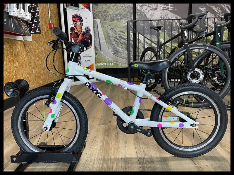 Frog 48 White UK0719170202 2023 Approved Used-1