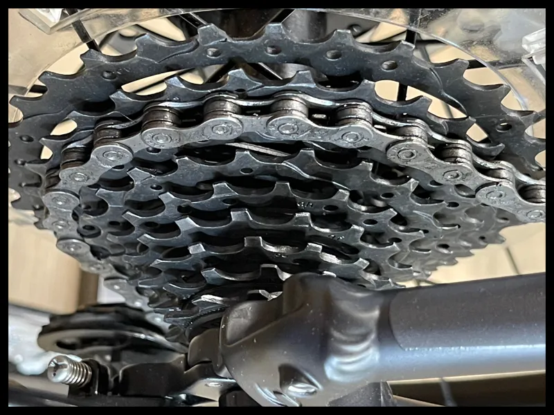 Cannondale Bad Boy 2 Disc 27.5 Hybrid Bike  X-Large Black 2021 Ex-Demo-2